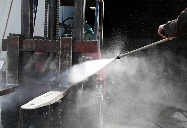 Best Parking Lot and Garage Cleaning  in Lawtey, FL